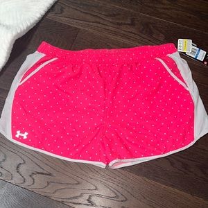 NWT Under Armour fitted XL pink heat gear shorts